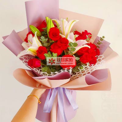温州18朵红玫瑰百合，真情相守一生